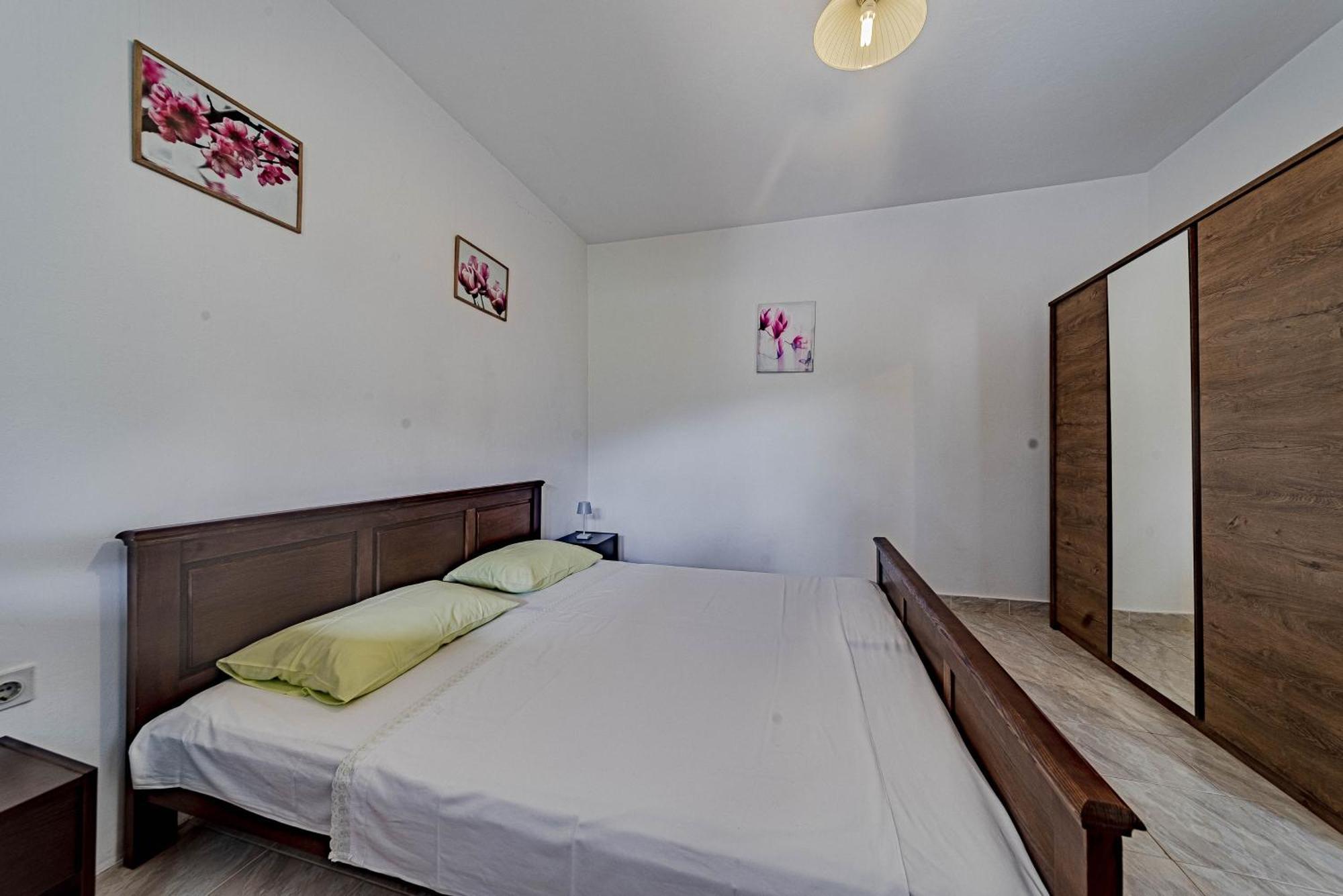 Seaside House For Families With Children Cove Rasohatica, Korcula - 4386 لومباردا الغرفة الصورة
