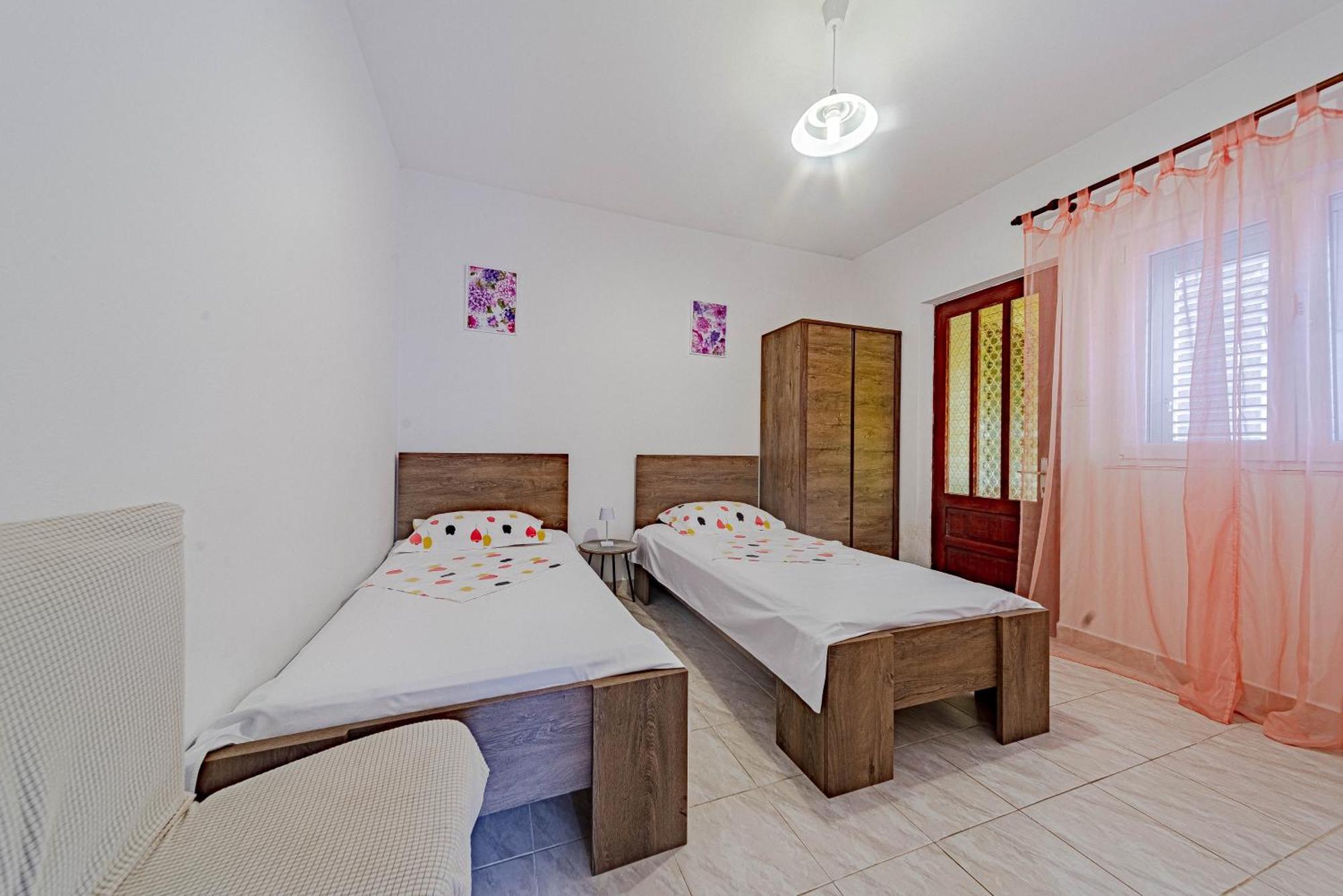Seaside House For Families With Children Cove Rasohatica, Korcula - 4386 لومباردا المظهر الخارجي الصورة
